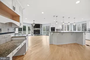 10701 Sycamore Springs Ln, Great Falls, VA 22066 - Photo 59