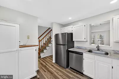 14467 Four Chimney Drive, Centreville, VA 20120 - Photo 7