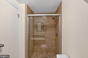 7701 Solomon Seal Dr, Springfield, VA 22152 - Photo 27