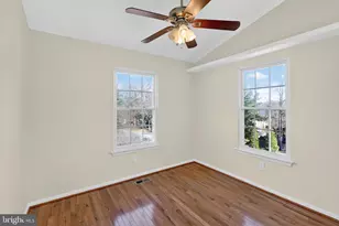 7701 Solomon Seal Dr, Springfield, VA 22152 - Photo 31