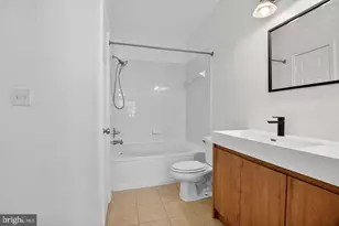 12945 Centre Park Cir, Herndon, VA 20171 - Photo 9