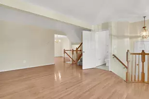 6358 Racetec Pl, Springfield, VA 22150 - Photo 3