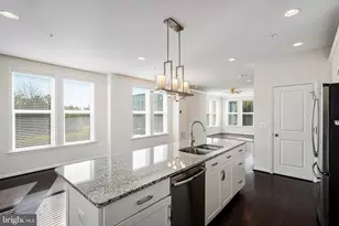 14580 Lakestone Dr, Chantilly, VA 20151 - Photo 7