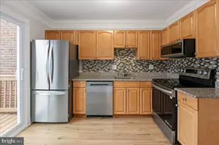 1062 Knight Ln, Herndon, VA 20170 - Photo 9