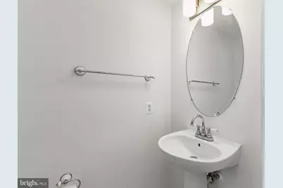 13083 Rose Petal Circle, Herndon, VA 20171 - Photo 9