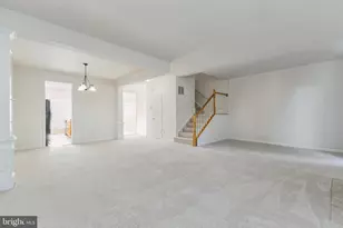 13083 Rose Petal Cir, Herndon, VA 20171 - Photo 7