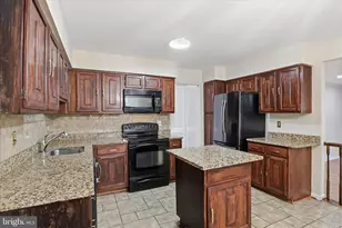 7594 Woodstown Dr, Springfield, VA 22153 - Photo 11