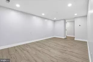 9713 Kings Crown Ct, Fairfax, VA 22031 - Photo 7