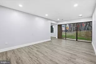 9713 Kings Crown Ct, Fairfax, VA 22031 - Photo 5