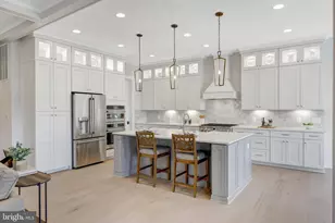 903 Hillcrest Dr SW, Vienna, VA 22180 - Photo 25