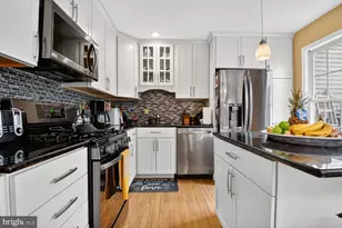 14633 Battery Ridge Ln, Centreville, VA 20120 - Photo 3