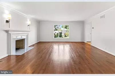 6294 Dunaway Court, McLean, VA 22101 - Photo 9