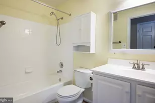 13056 Marcey Creek Rd, Herndon, VA 20171 - Photo 19