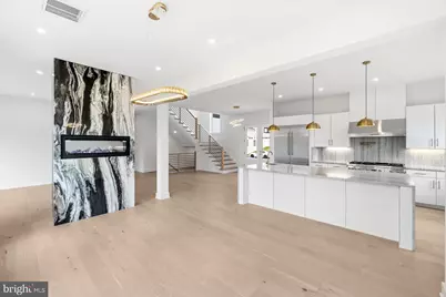 719 Meadow Lane SW, Vienna, VA 22180 - Photo 17