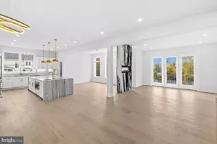 719 Meadow Ln SW, Vienna, VA 22180 - Photo 19