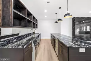 719 Meadow Ln SW, Vienna, VA 22180 - Photo 101