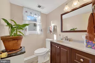 6508 Delia Dr, Alexandria, VA 22310 - Photo 11