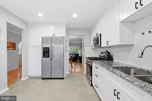 12325 Field Lark Ct, Fairfax, VA 22033 - Photo 19