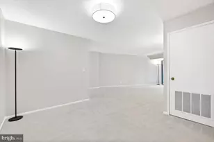 5902 Mt Eagle Dr, Alexandria, VA 22303 - Photo 11