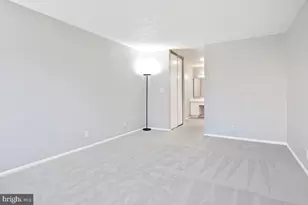 5902 Mt Eagle Dr, Alexandria, VA 22303 - Photo 19