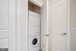 8220 Crestwood Heights Dr, McLean, VA 22102 - Photo 17