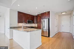 8220 Crestwood Heights Dr, McLean, VA 22102 - Photo 9