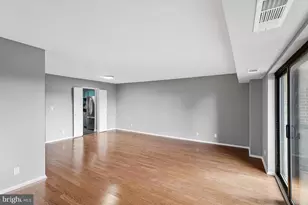 8360 Greensboro Dr, McLean, VA 22102 - Photo 11