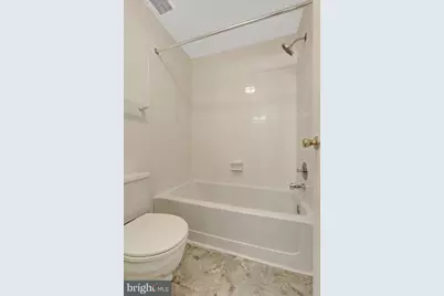 11200 Silentwood Lane, Reston, VA 20191 - Photo 33