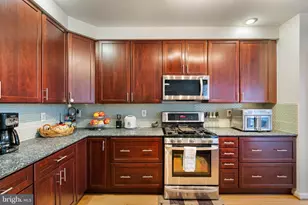 6169 Windham Hill Run, Alexandria, VA 22315 - Photo 11