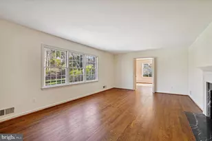 7616 Burford Dr, McLean, VA 22102 - Photo 9