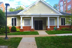 4142 Fountainside Ln, Fairfax, VA 22030 - Photo 31