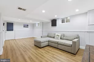 6539 Oakwood Dr, Falls Church, VA 22041 - Photo 21