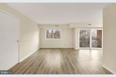 2911 Charing Cross Road #16, Falls Church, VA 22042 - Photo 5