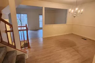 6054 Rockton Ct, Centreville, VA 20121 - Photo 7