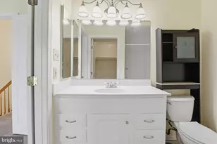 6203 Abbottsbury Row, Alexandria, VA 22315 - Photo 11