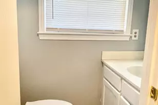 1306 Mistyvale St, Herndon, VA 20170 - Photo 13