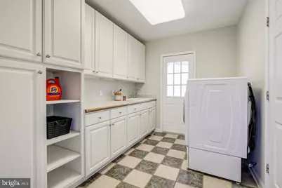 710 Parrish Farm Lane, Great Falls, VA 22066 - Photo 17