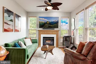 2520 Banshire Dr, Herndon, VA 20171 - Photo 13