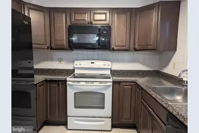 9119 Aspenpark Court, Lorton, VA 22079 - Photo 3