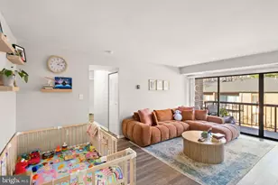 9728 Kingsbridge Dr, Fairfax, VA 22031 - Photo 3