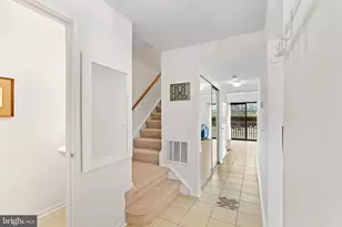 2716 Glengyle Dr, Vienna, VA 22181 - Photo 21