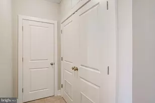 9523 Bastille St, Fairfax, VA 22031 - Photo 37