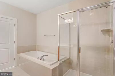 9523 Bastille Street #207, Fairfax, VA 22031 - Photo 7