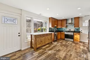 7433 Bath St, Springfield, VA 22150 - Photo 3