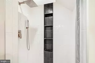 5921 Chesterbrook Rd, McLean, VA 22101 - Photo 71