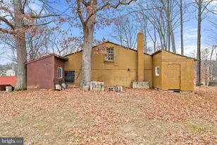 8906 Hooes Rd, Lorton, VA 22079 - Photo 7