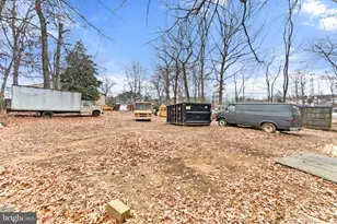 8906 Hooes Rd, Lorton, VA 22079 - Photo 11