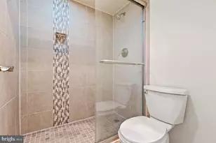 5904 Mt Eagle Dr, Alexandria, VA 22303 - Photo 31