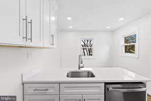 6913 Westhampton Dr, Alexandria, VA 22307 - Photo 7