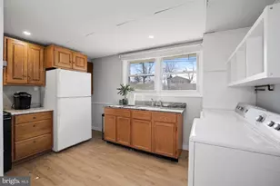 8418 Stonewall Dr, Vienna, VA 22180 - Photo 13